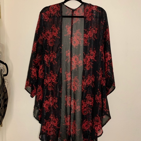 Torrid black floral sheer metallic flowy kimono - Picture 3 of 9